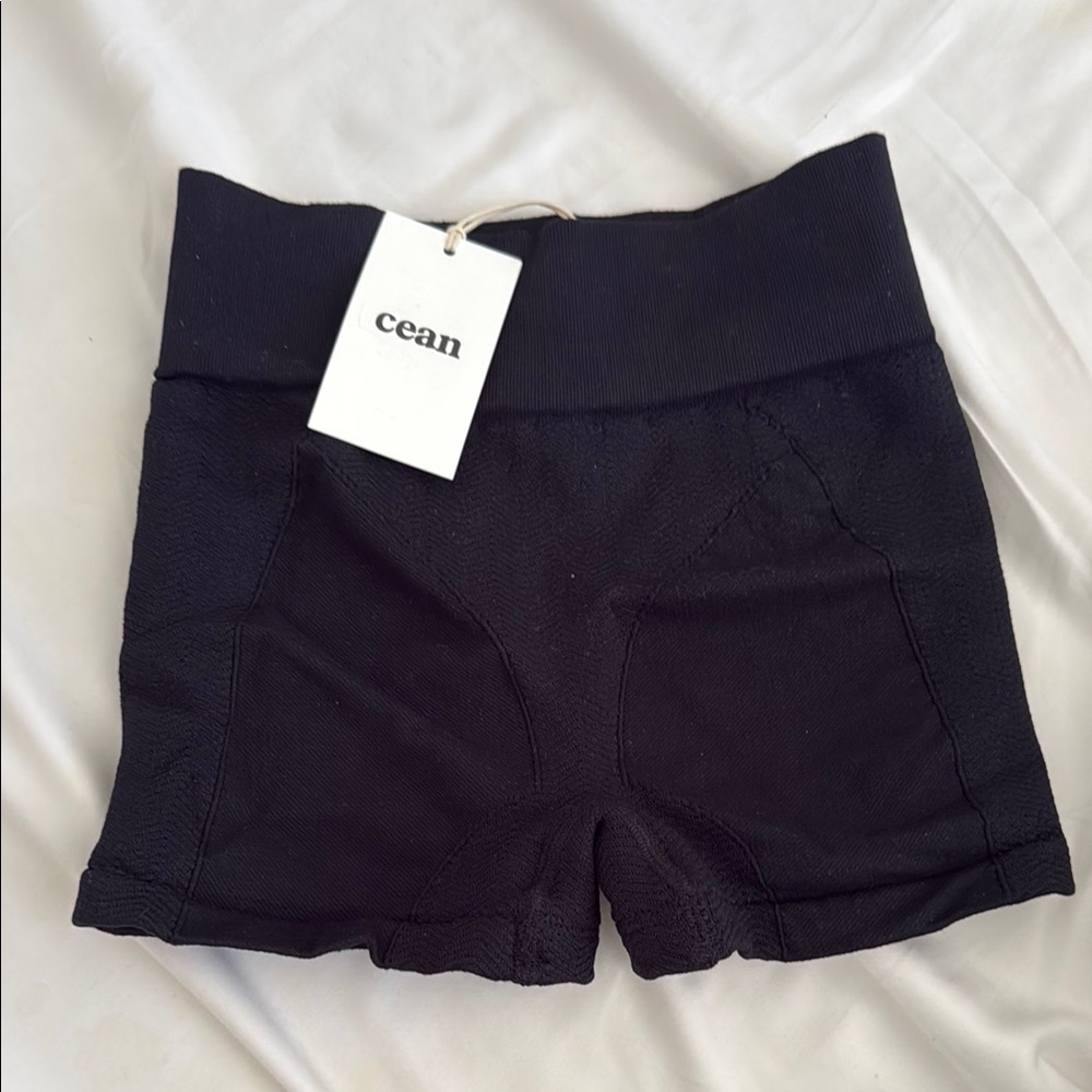 Cean black lymphatic drainage and biker shorts